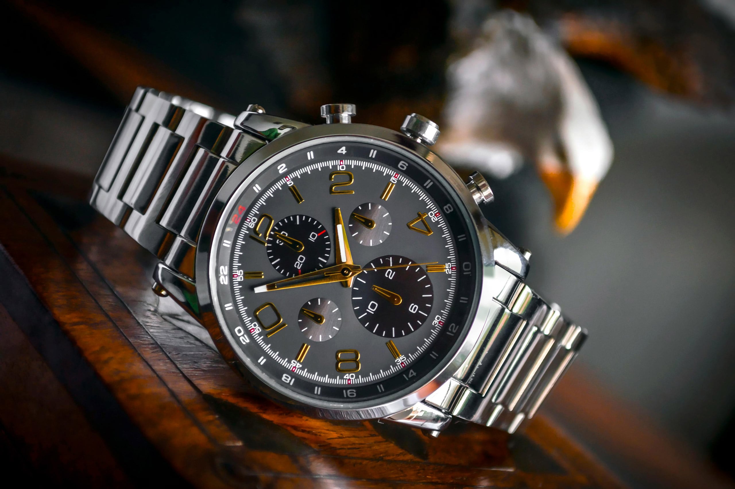 Uhr und Schmuck